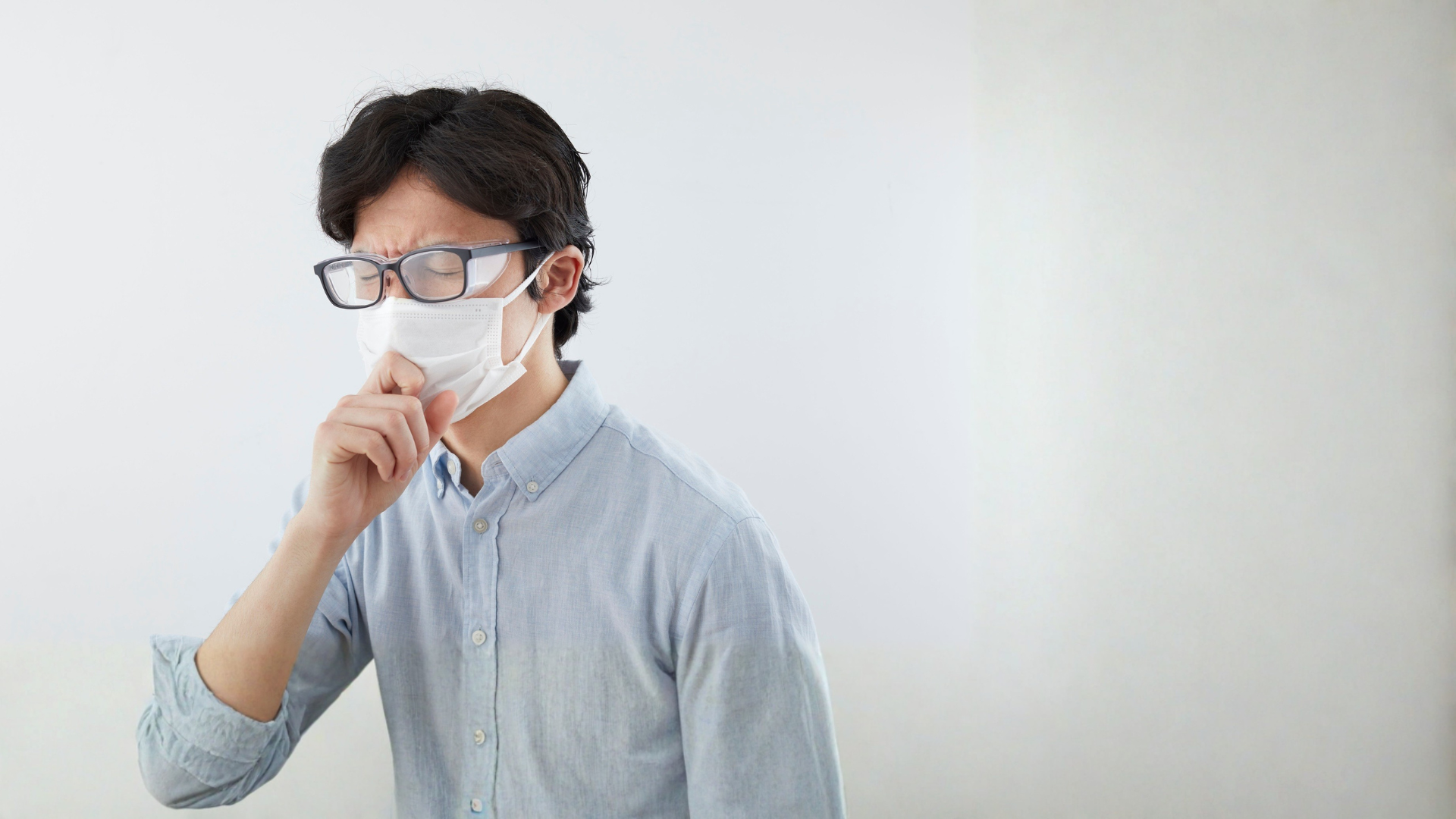  Batuk Tak Kunjung Sembuh? Waspadai Gejala Kanker Paru 